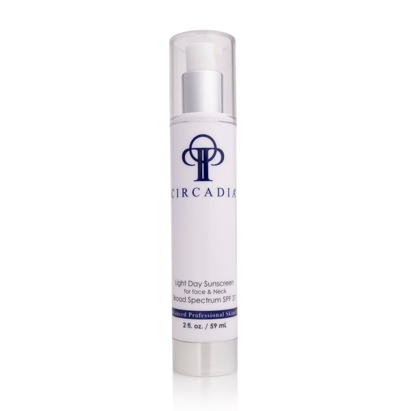 Protezione solare leggera da giorno SPF 37 ad ampio spettro
